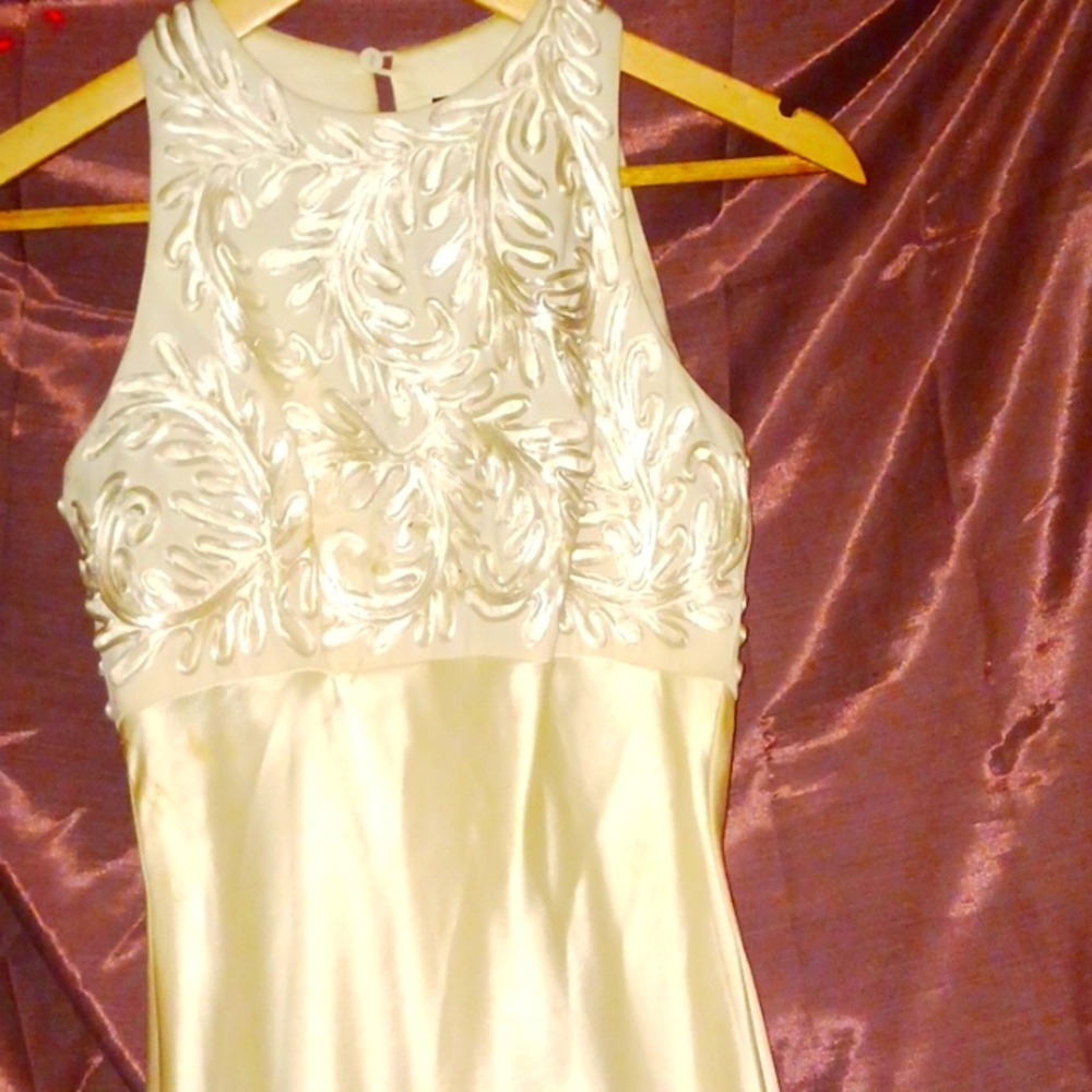 STUNNING Carmen Marc Valvo Sexy Gown Wedding Formal. Sz 4